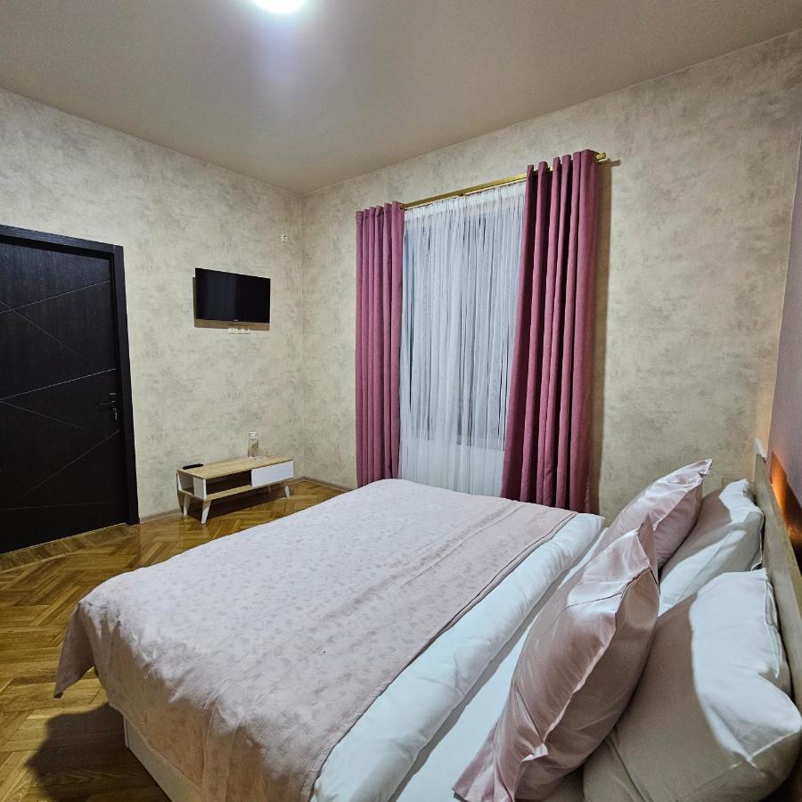 Memory Basket Hotel Kutaisi Eksteriør billede