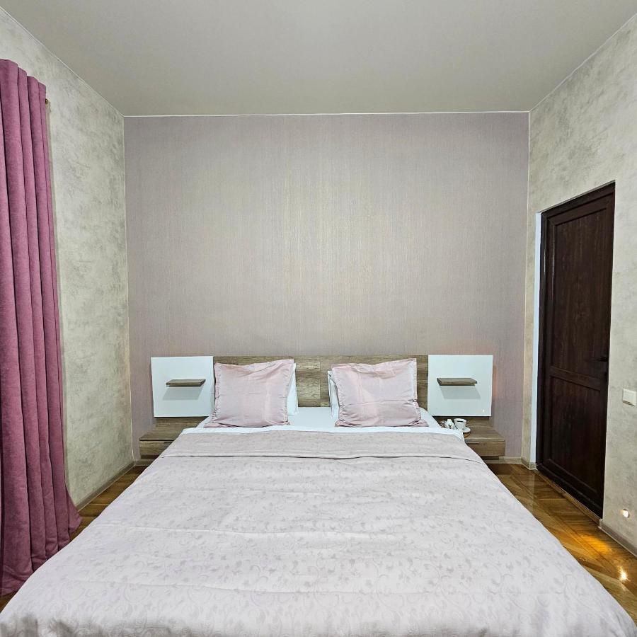Memory Basket Hotel Kutaisi Eksteriør billede