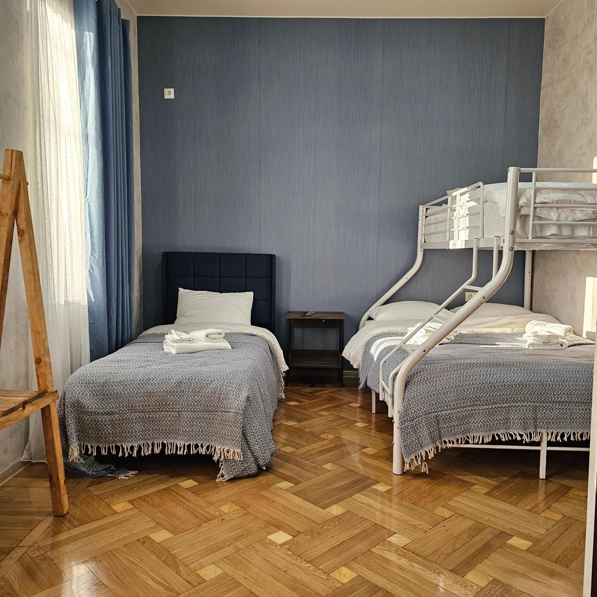 Memory Basket Hotel Kutaisi Eksteriør billede